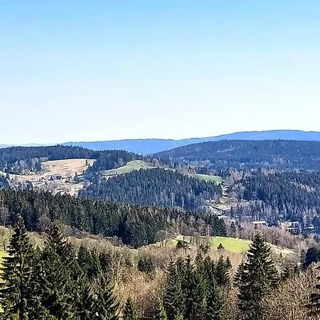 Na Kraji Lesa Apartment *