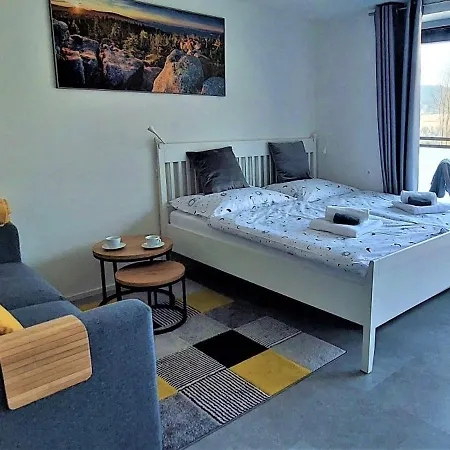 Na Kraji Lesa Apartment *